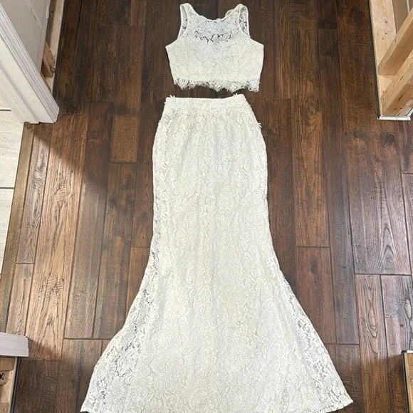 White / Off White Two Piece Dress. Perfect For A Formal Event Or Bride To Be. | Color: White | Size: S | Court1nicole's Closet